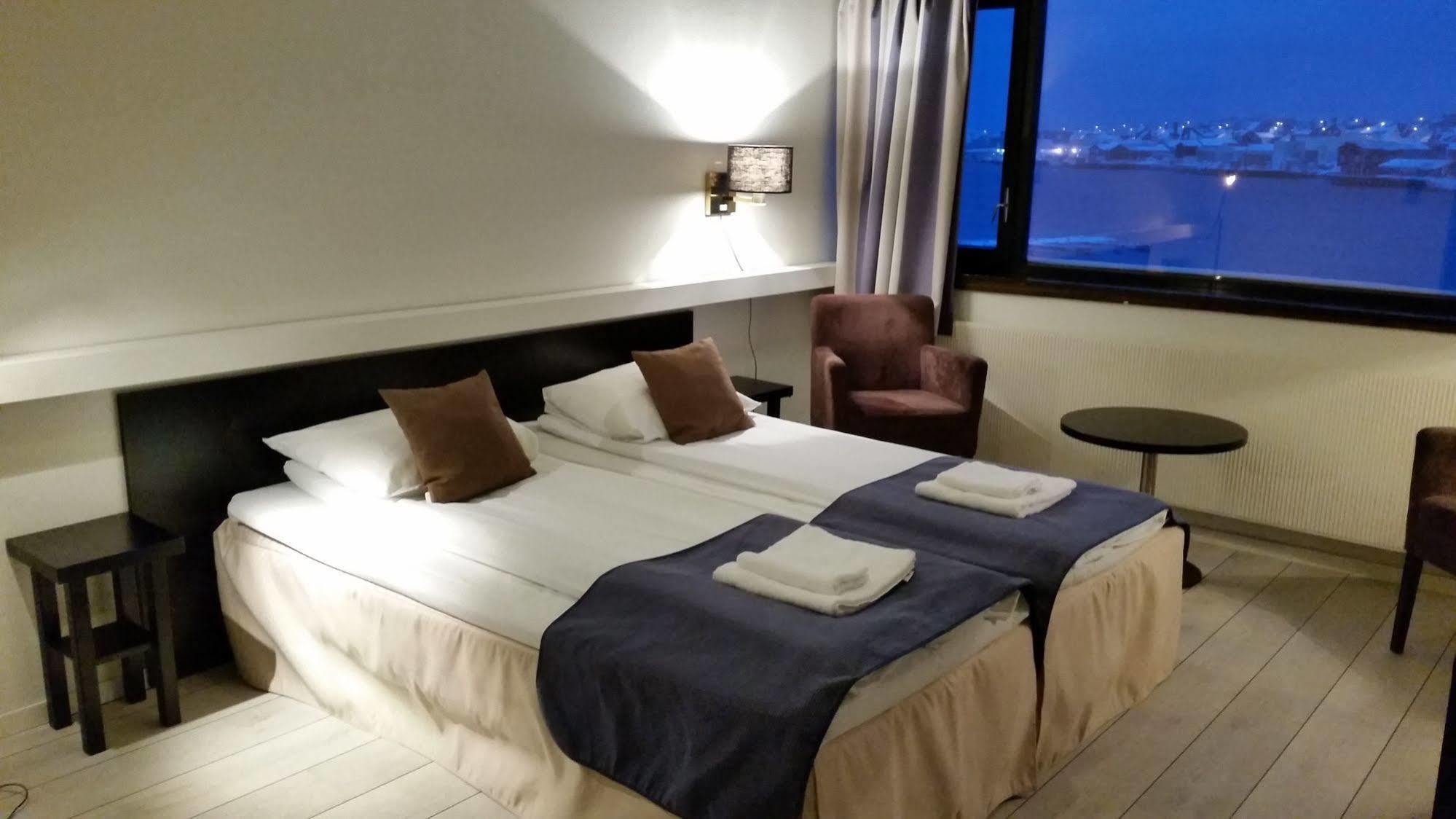 Vardo Hotel Extérieur photo