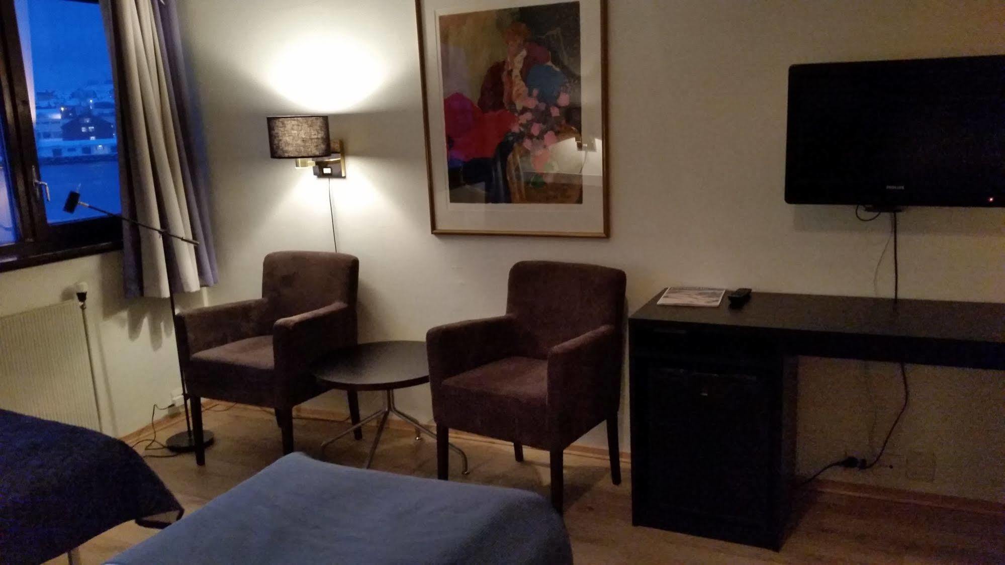 Vardo Hotel Extérieur photo