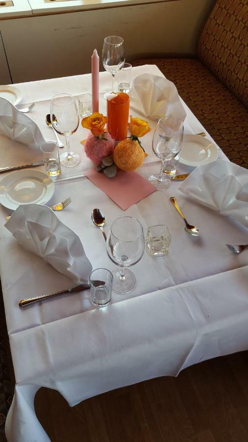 Vardo Hotel Extérieur photo